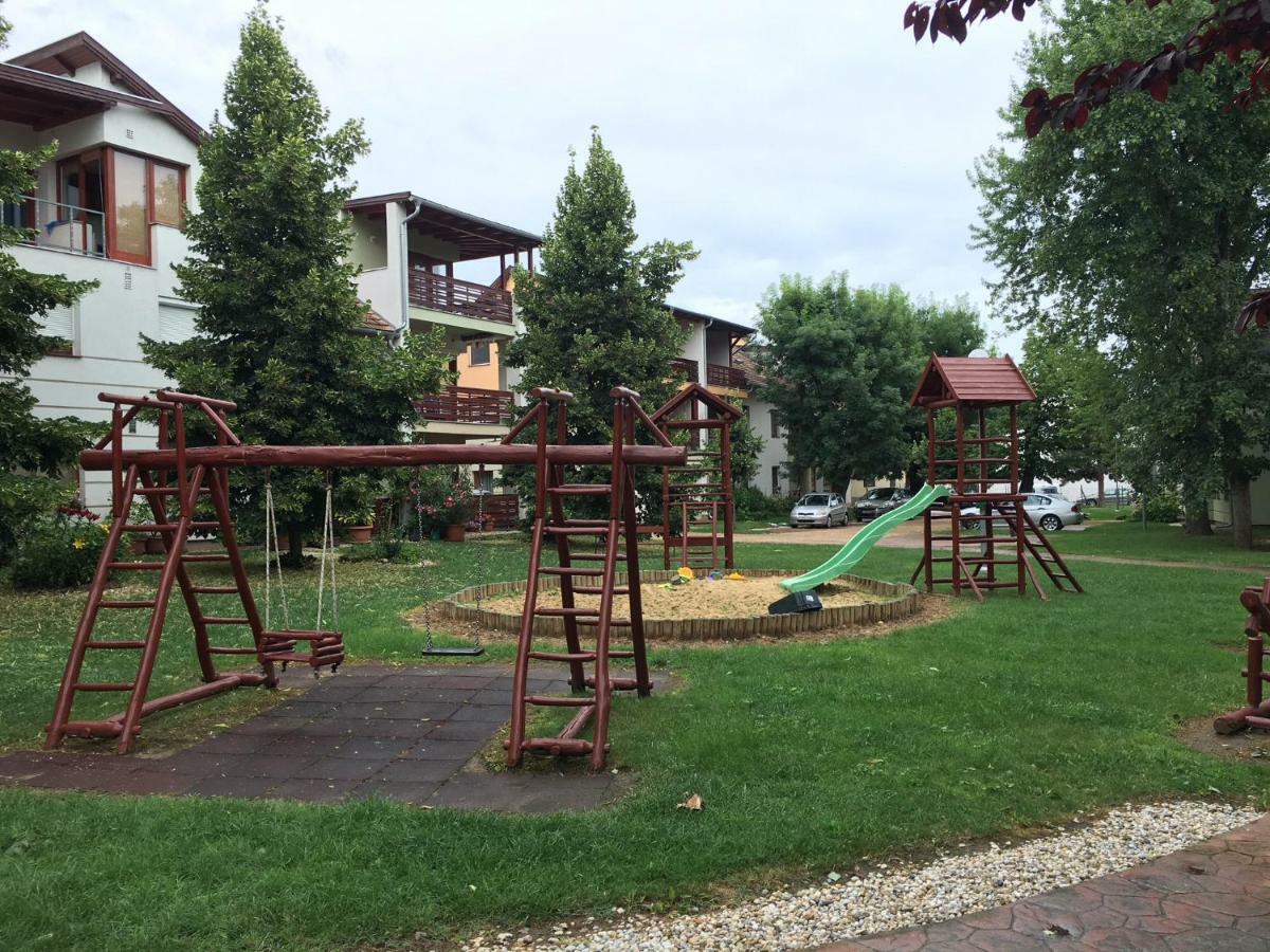 Bella Apartman Balatonalmadi Exterior photo